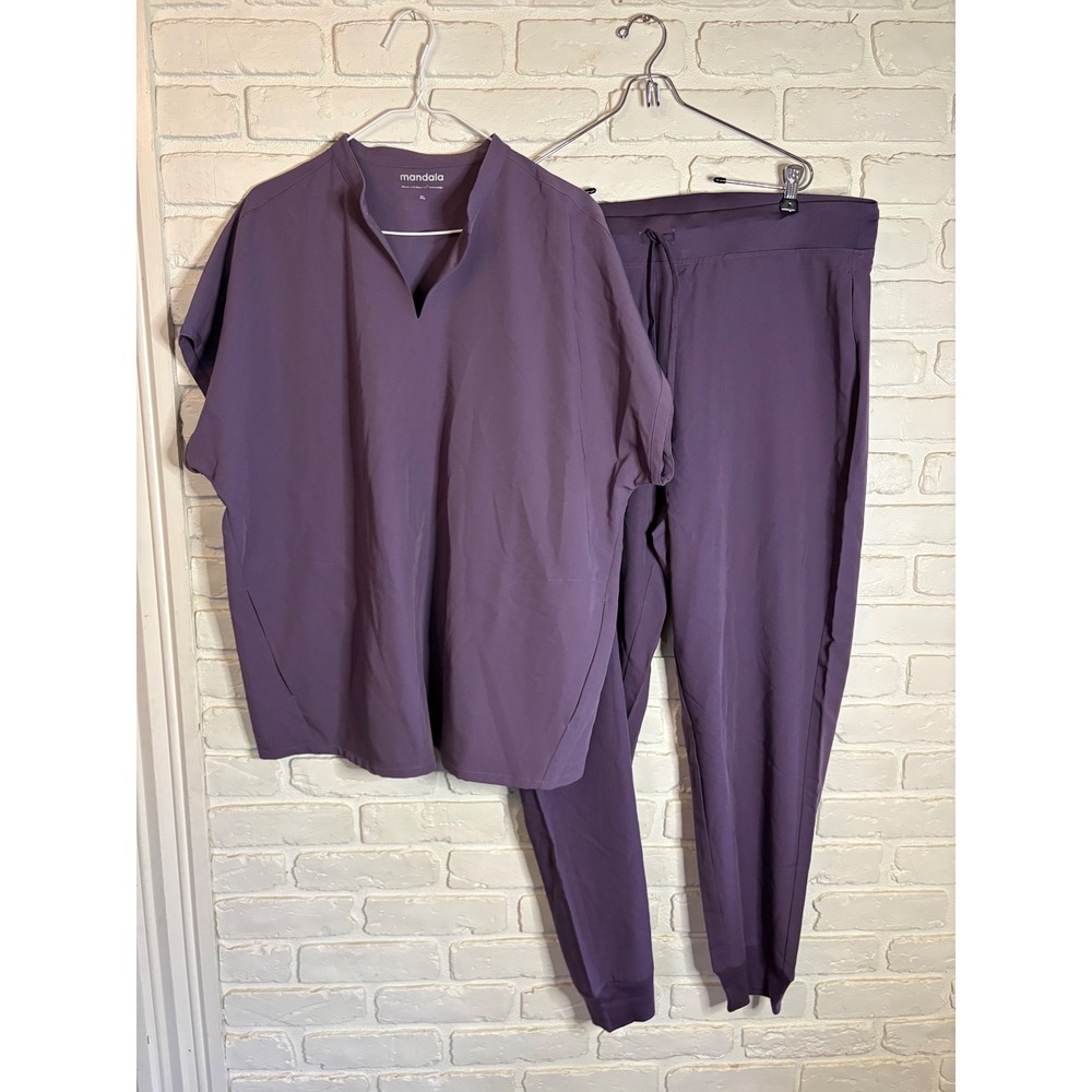 Mandala scrub set dewberry purple XL top XXL jogger bottoms